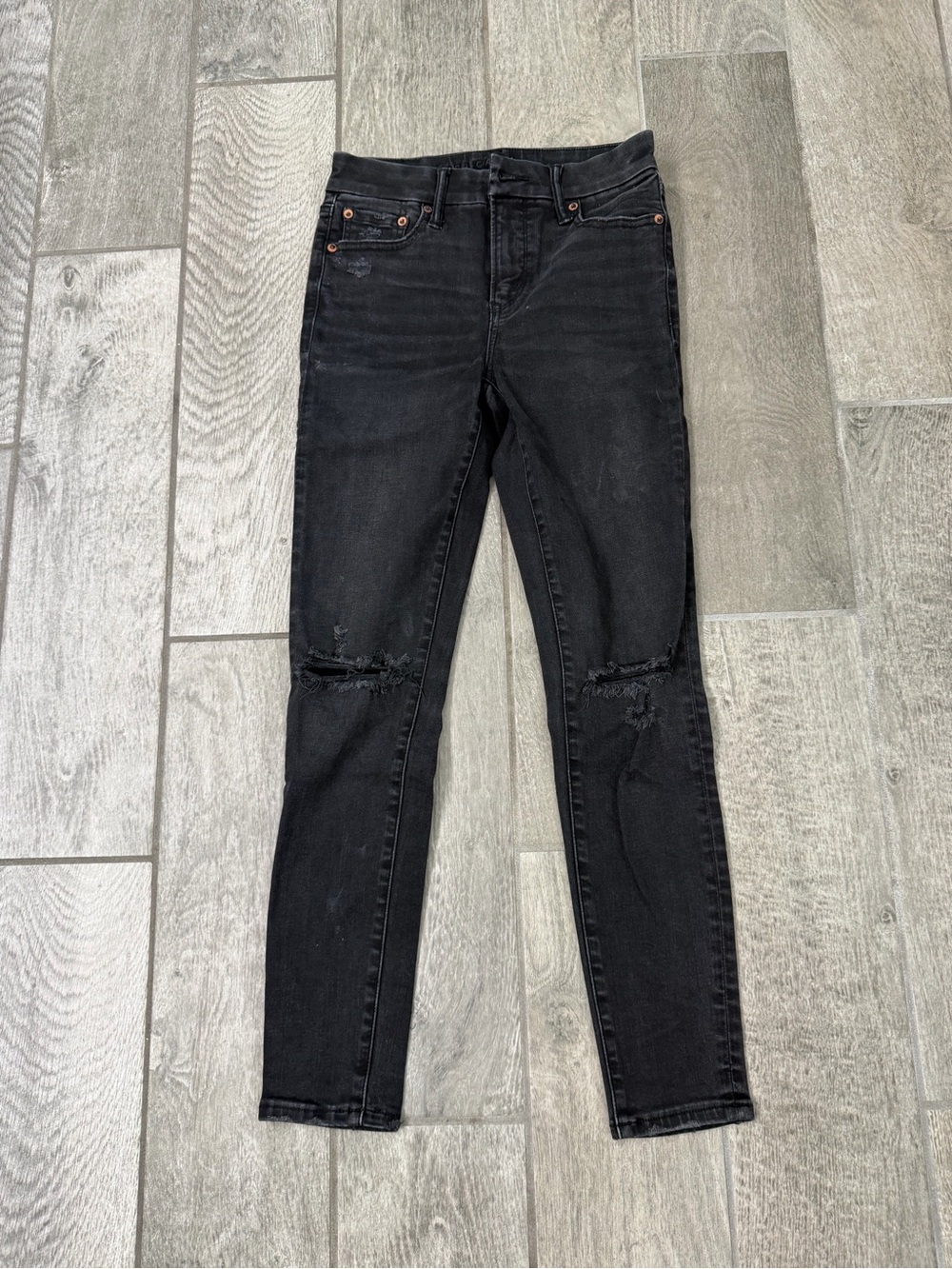 American Eagle Outfitters Black Skinny Ripped Knee Jeans